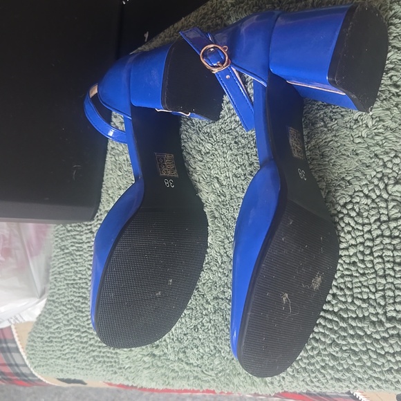 Used just one time. Looks like new - Picture 4 of 6